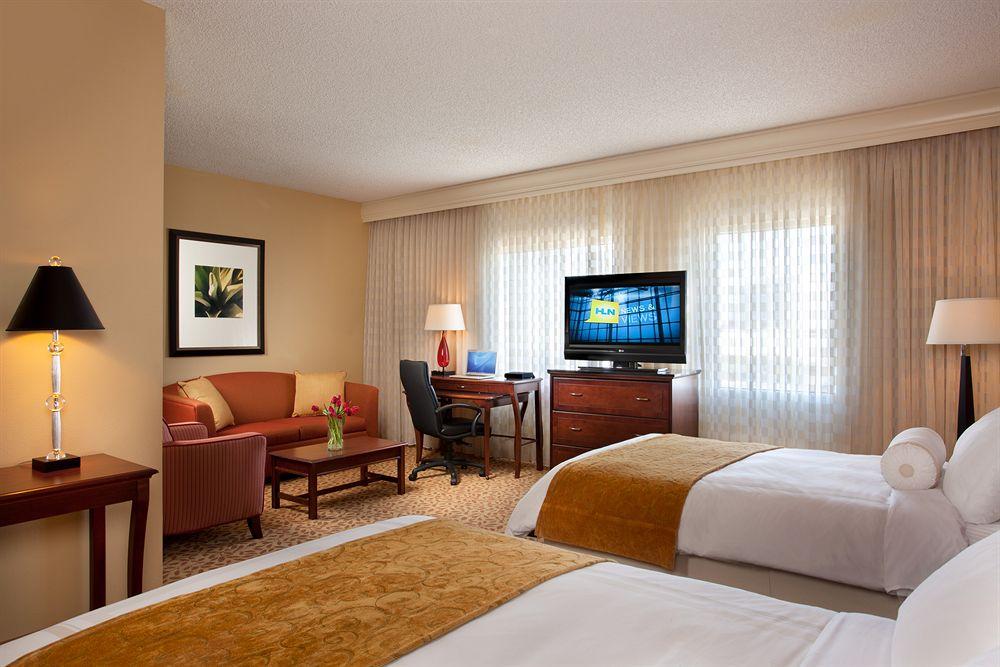 Dallas Marriott Suites Medical/Market Center Eksteriør billede