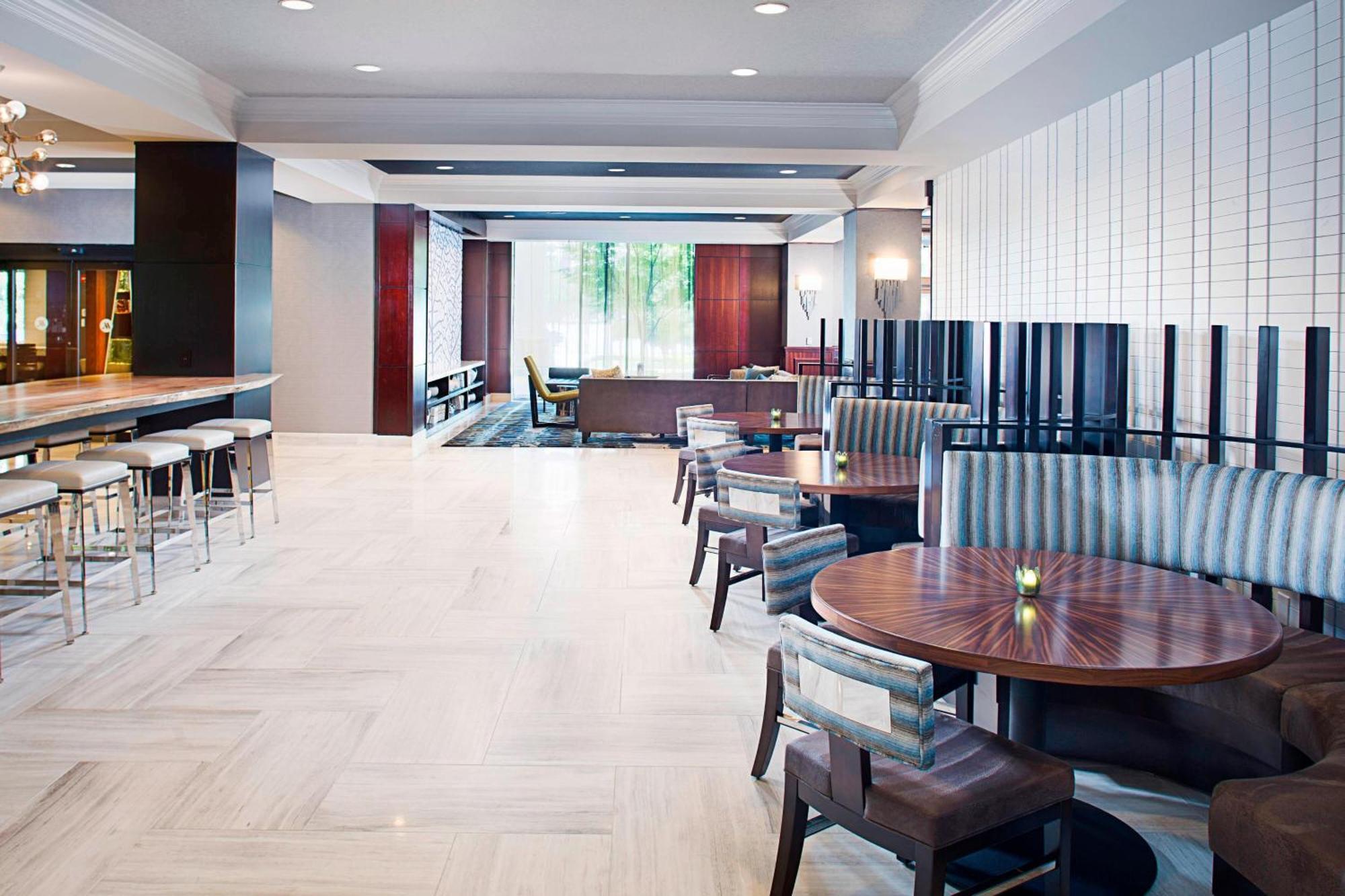Dallas Marriott Suites Medical/Market Center Eksteriør billede