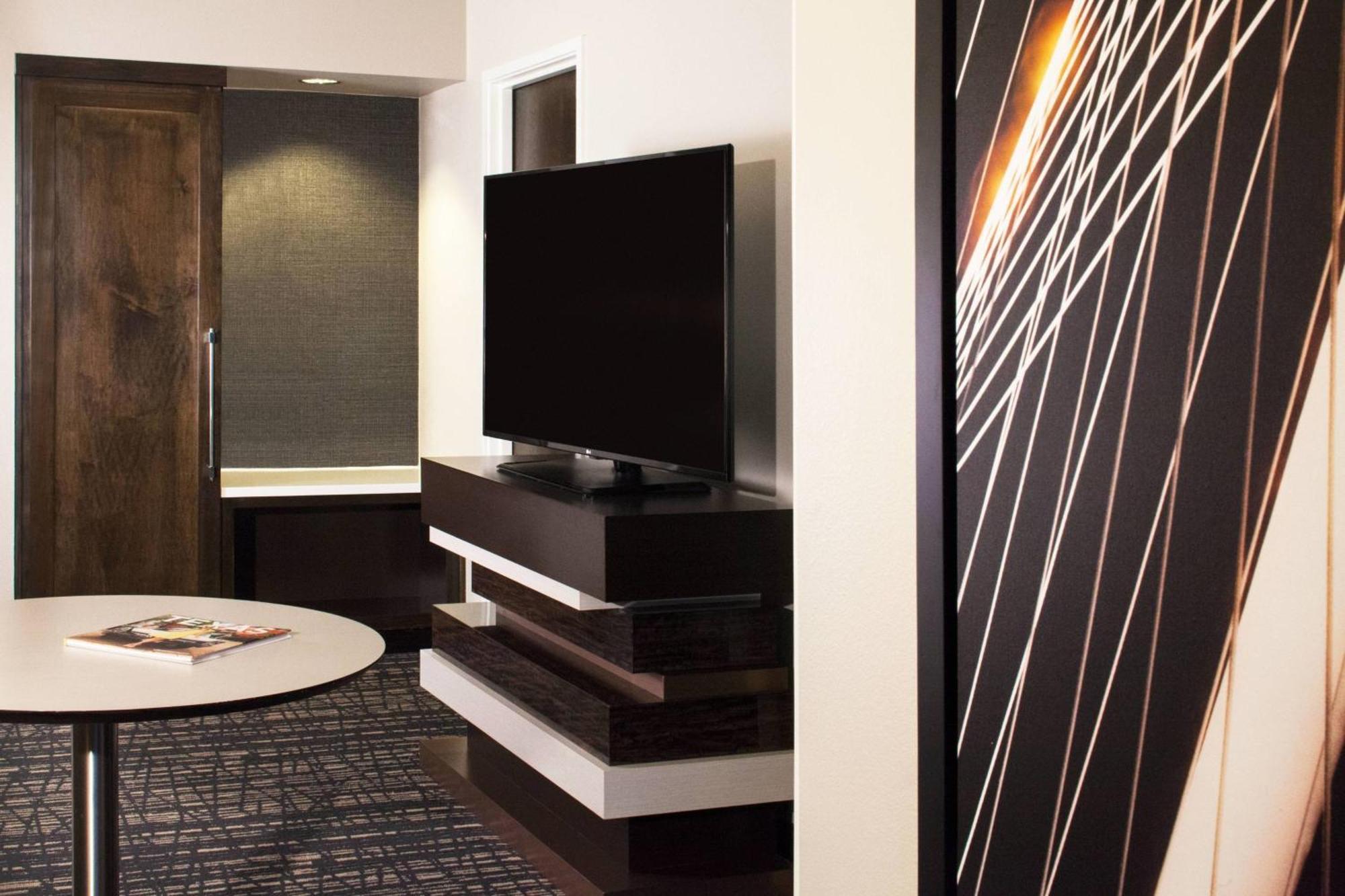 Dallas Marriott Suites Medical/Market Center Eksteriør billede